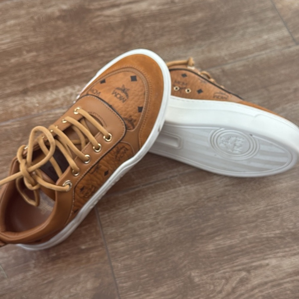 MCM Womens brand new Cognac Logo Low-Top Sneakers with White Sole